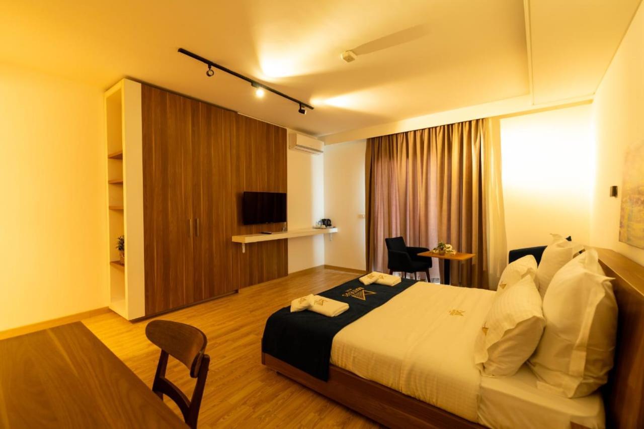 Mateus Hotel & Pool Jounieh Exterior foto
