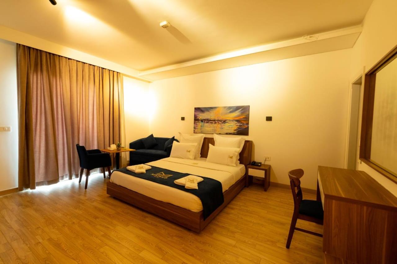 Mateus Hotel & Pool Jounieh Exterior foto